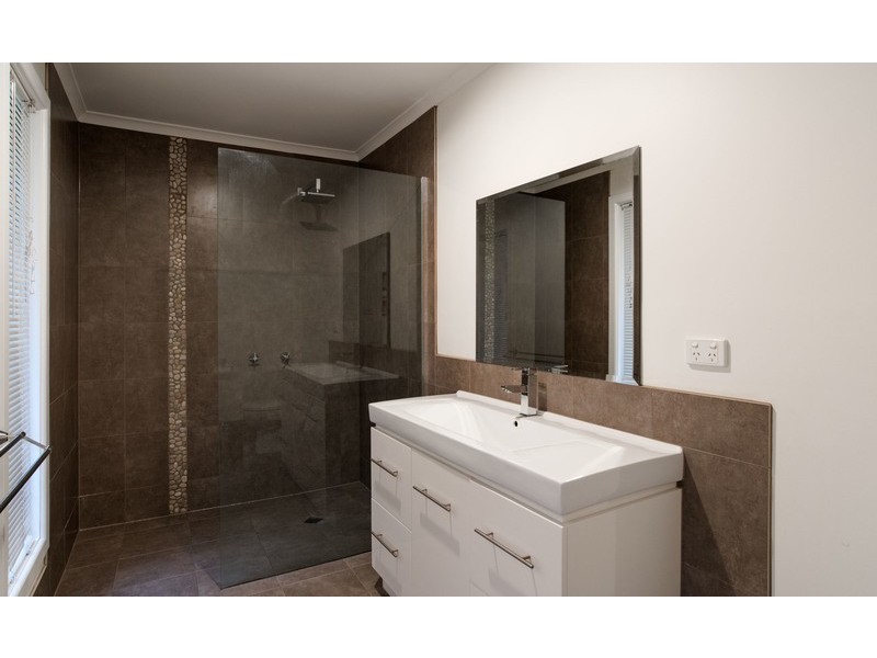 1 Farnley Street, Croydon VIC 3136