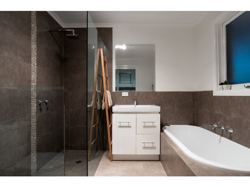 1 Farnley Street, Croydon VIC 3136