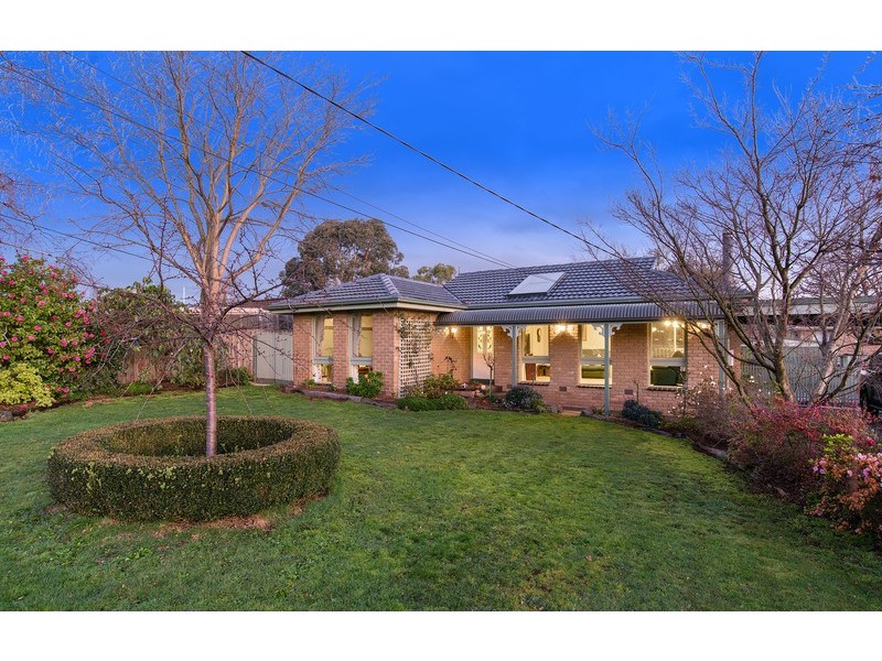 10 Kadina Court, Mooroolbark VIC 3138
