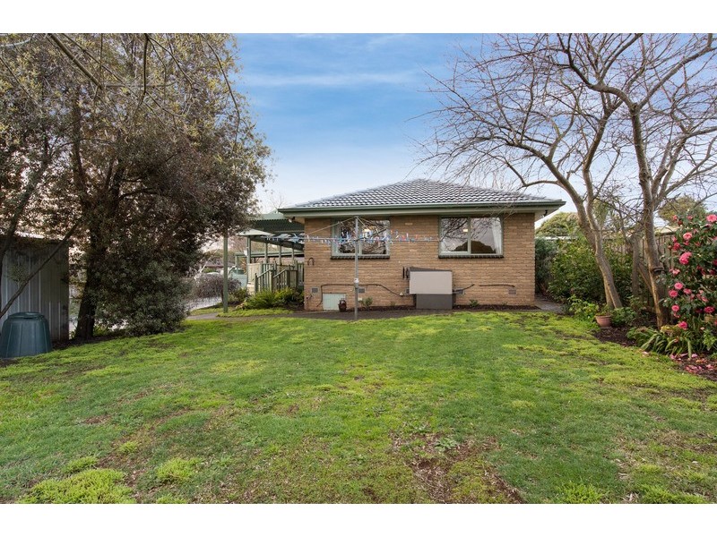 10 Kadina Court, Mooroolbark VIC 3138