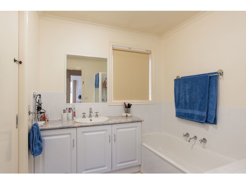 1/12 Ryland Avenue, Croydon VIC 3136