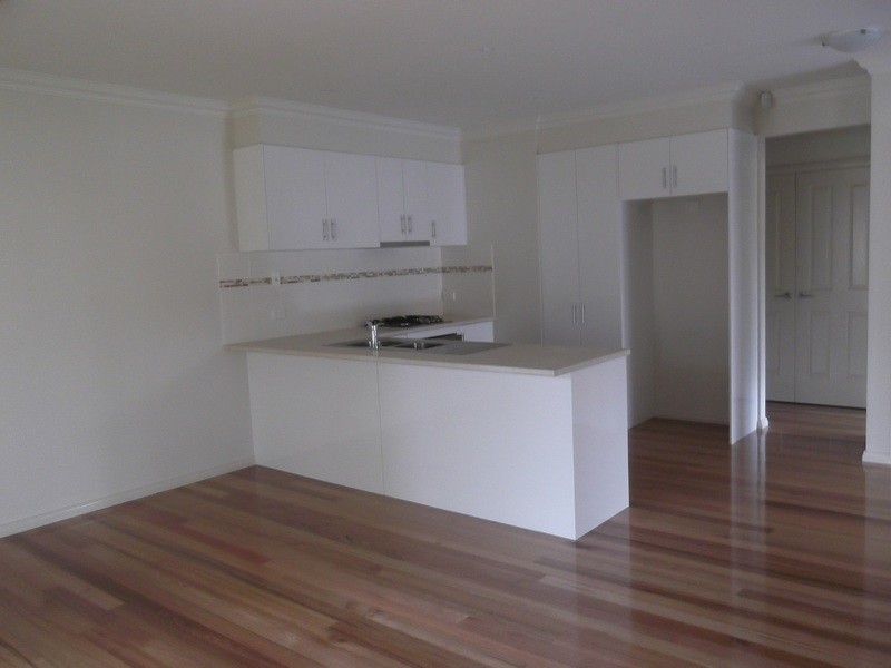 3/13 Railway Crescent, Croydon VIC 3136