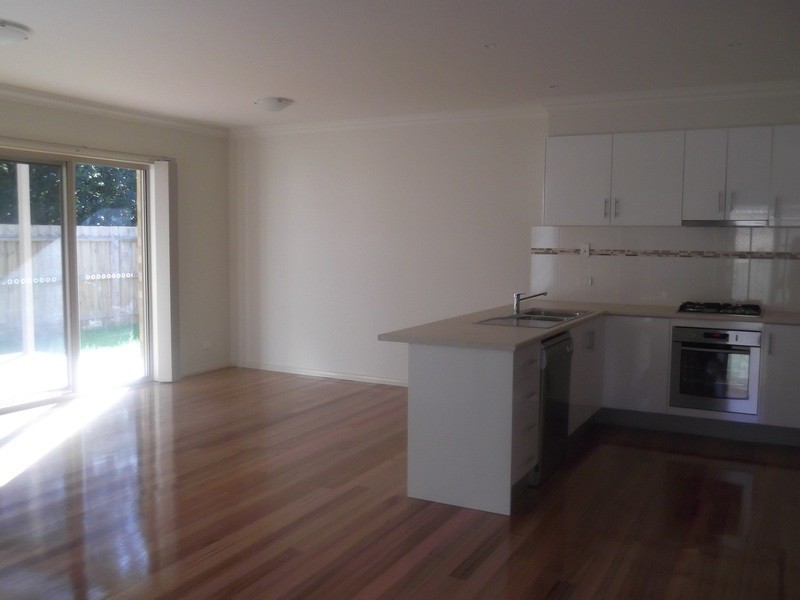 3/13 Railway Crescent, Croydon VIC 3136