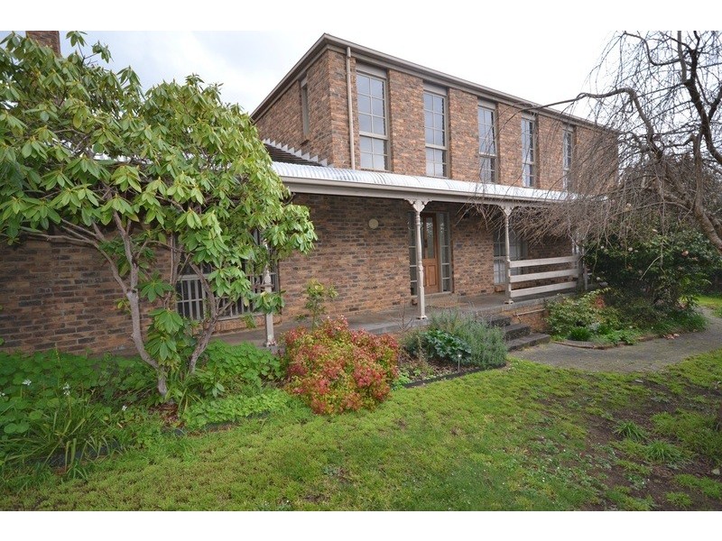 16 Great Oak Court, Mooroolbark VIC 3138