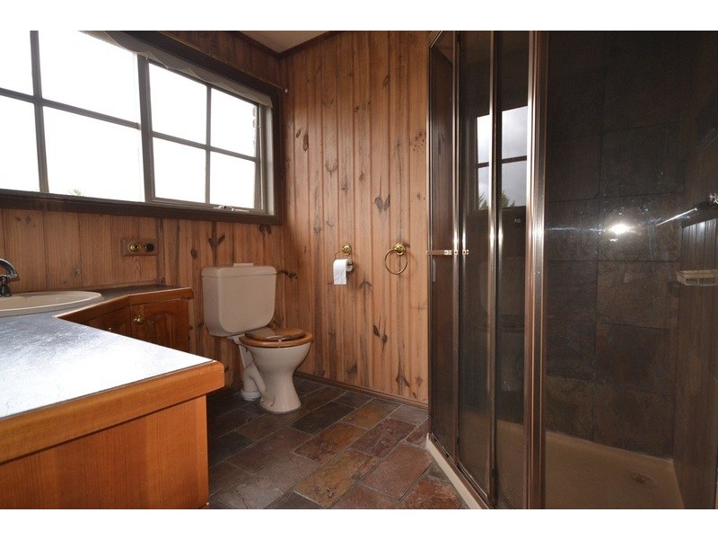 16 Great Oak Court, Mooroolbark VIC 3138