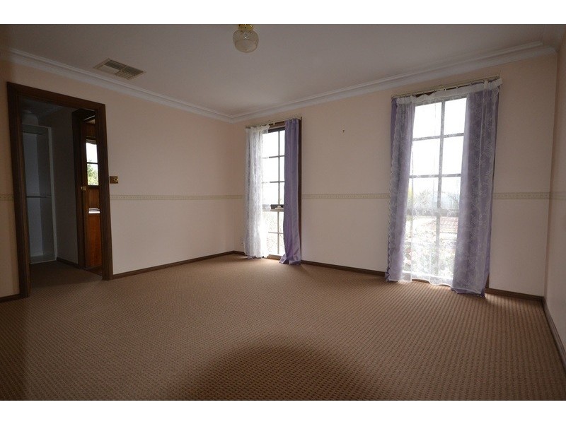 16 Great Oak Court, Mooroolbark VIC 3138