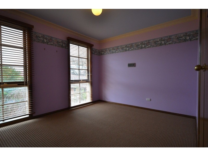 16 Great Oak Court, Mooroolbark VIC 3138