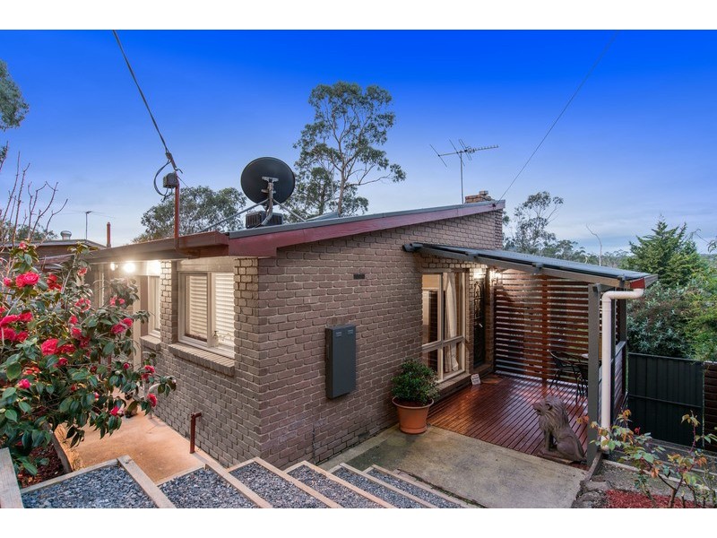 99 Charles Road, Lilydale VIC 3140