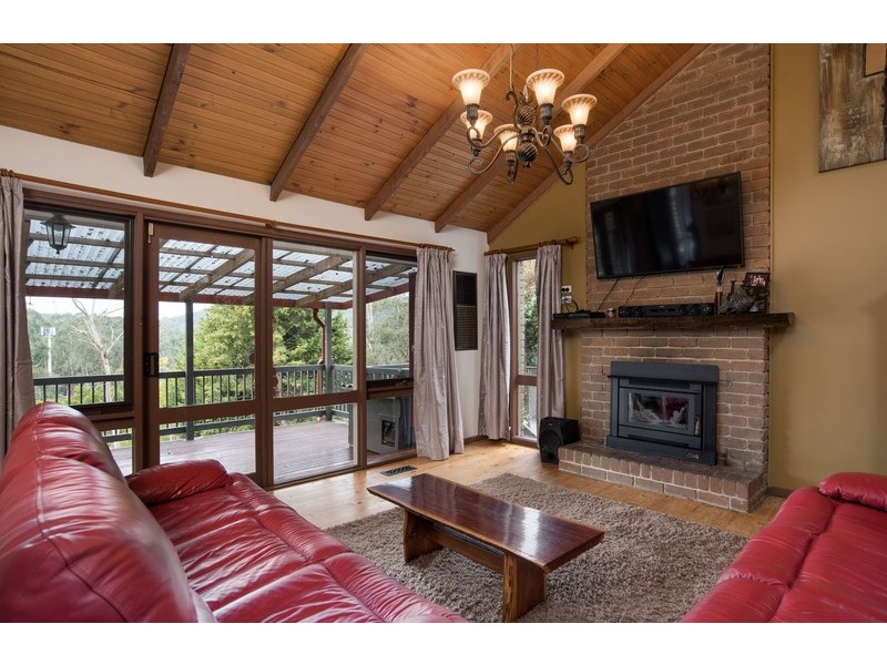 99 Charles Road, Lilydale VIC 3140