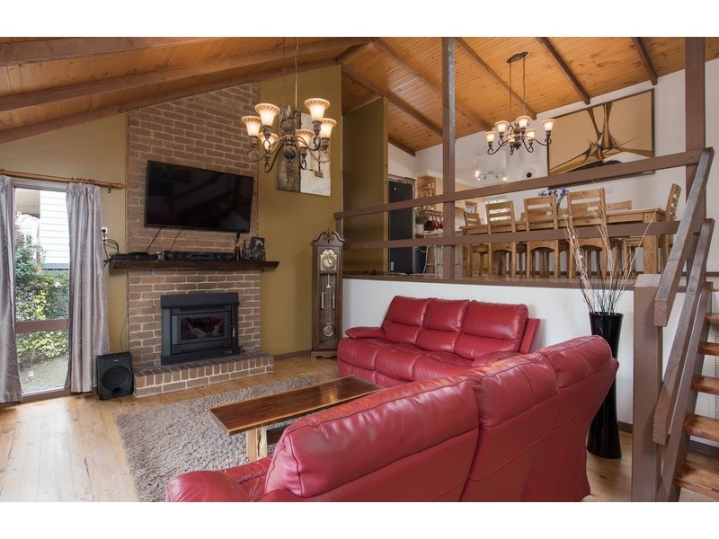 99 Charles Road, Lilydale VIC 3140