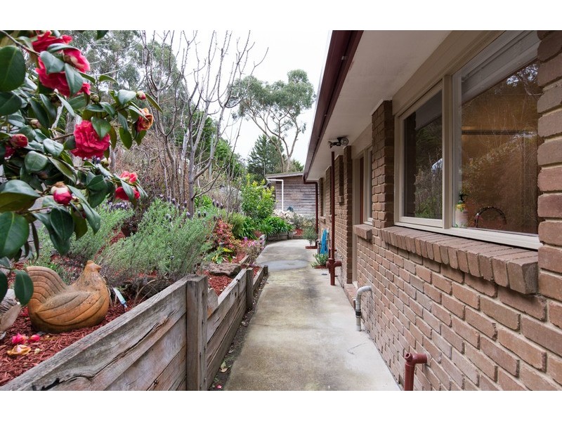 99 Charles Road, Lilydale VIC 3140