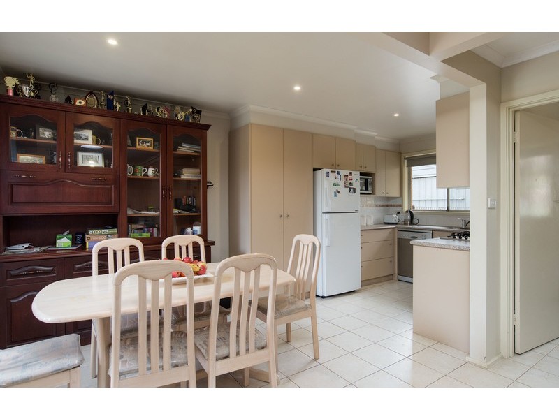 74 Croydondale Drive, Mooroolbark VIC 3138