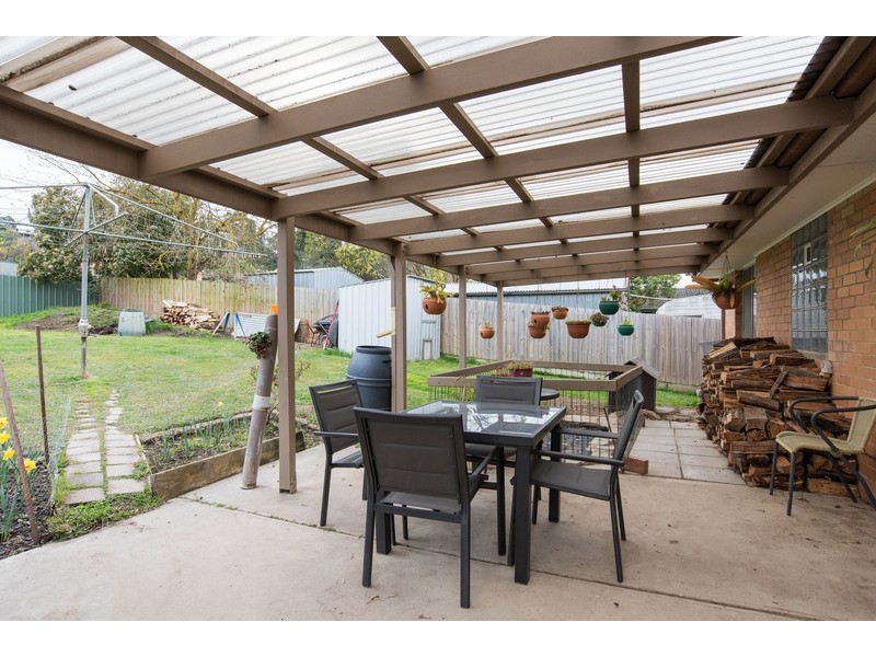 74 Croydondale Drive, Mooroolbark VIC 3138