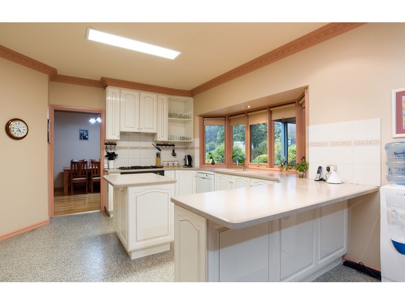 13 Glasgow Road, Kilsyth VIC 3137