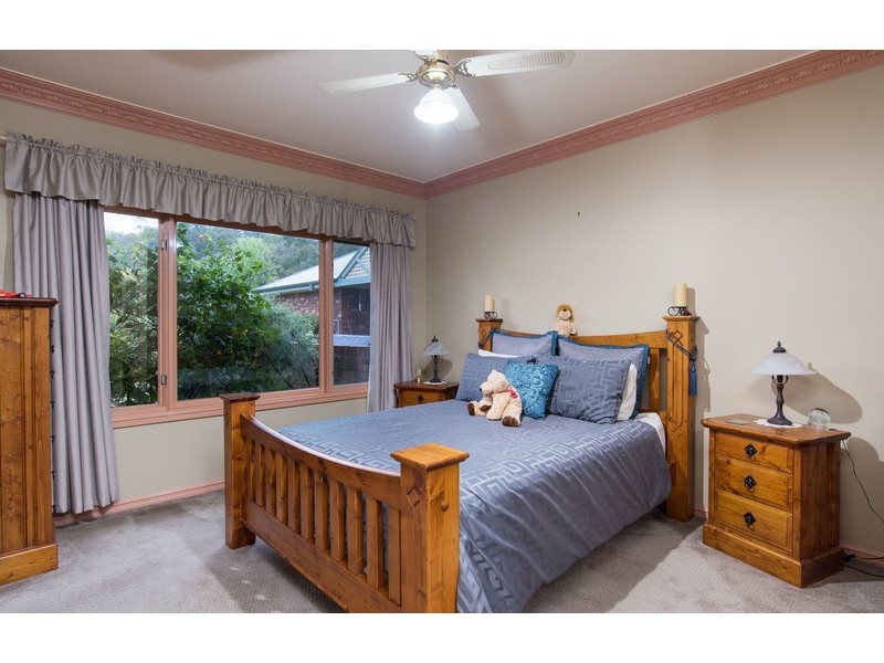 13 Glasgow Road, Kilsyth VIC 3137