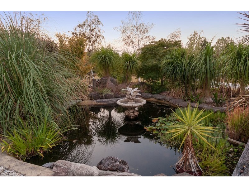 13 Glasgow Road, Kilsyth VIC 3137