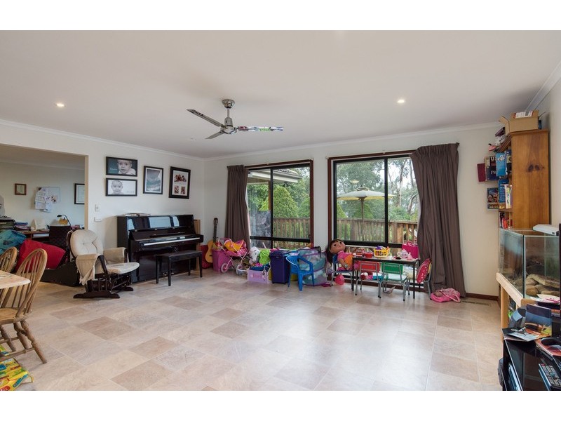 6 Avalon Street, Mooroolbark VIC 3138