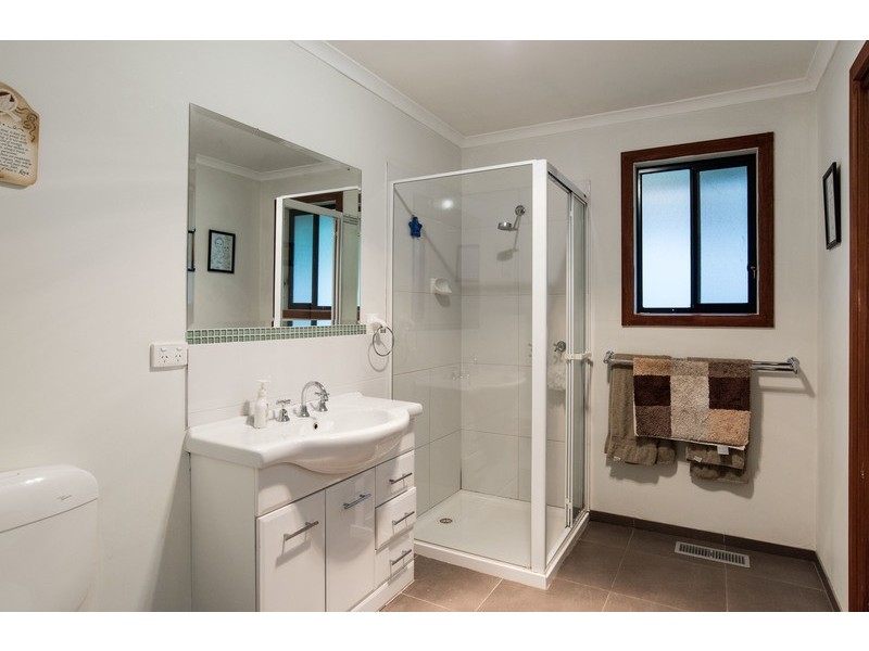 6 Avalon Street, Mooroolbark VIC 3138