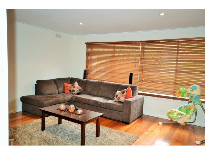 29 Greenslopes Drive, Mooroolbark VIC 3138