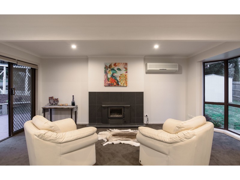 10 Rachael Drive, Mooroolbark VIC 3138