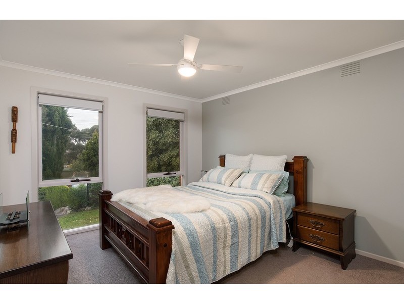 10 Rachael Drive, Mooroolbark VIC 3138