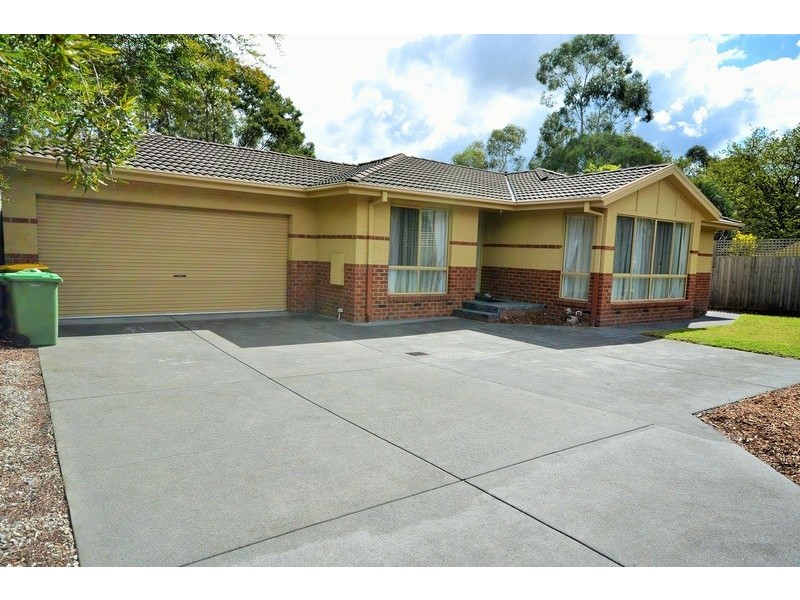 20a Dryden Concourse, Mooroolbark VIC 3138