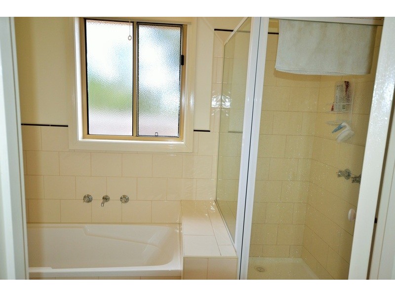 20a Dryden Concourse, Mooroolbark VIC 3138