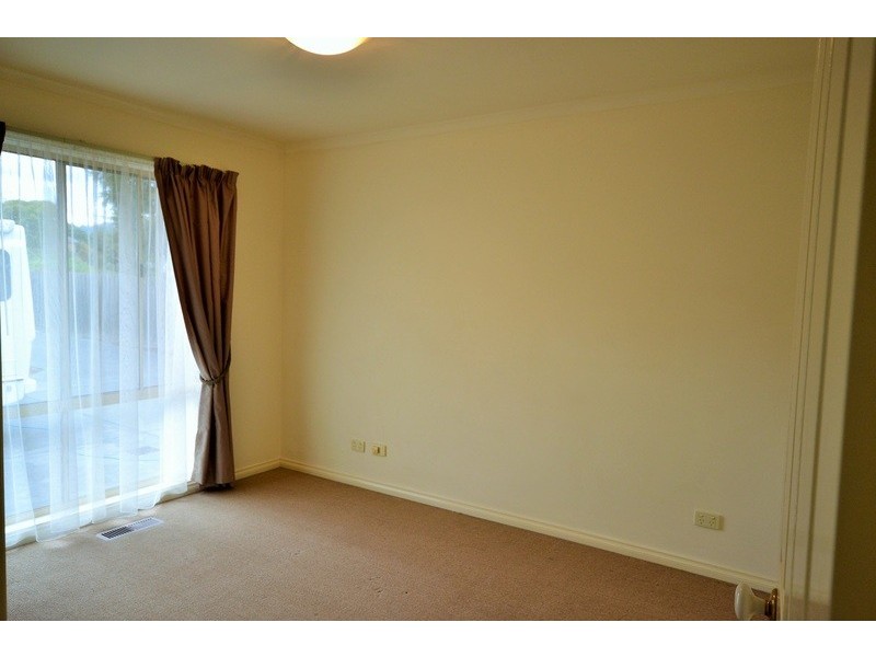 20a Dryden Concourse, Mooroolbark VIC 3138