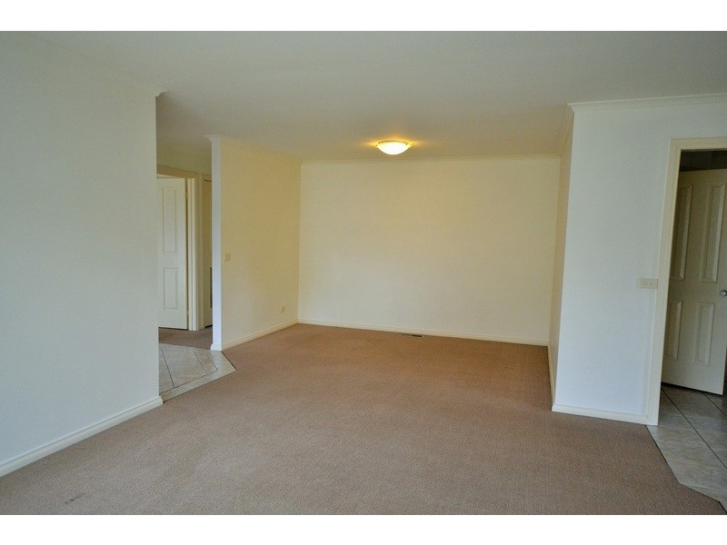 20a Dryden Concourse, Mooroolbark VIC 3138