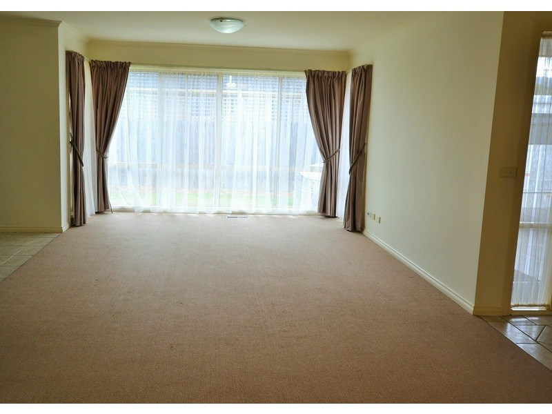 20a Dryden Concourse, Mooroolbark VIC 3138