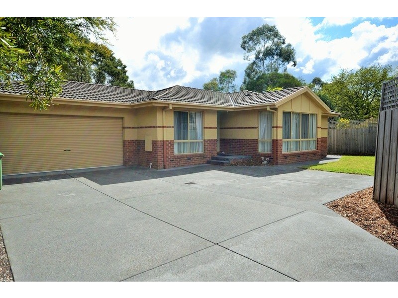 20a Dryden Concourse, Mooroolbark VIC 3138