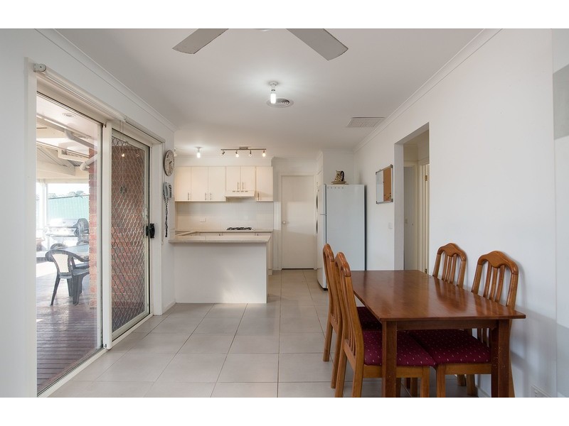 2/23 Sheldon Avenue, Mooroolbark VIC 3138
