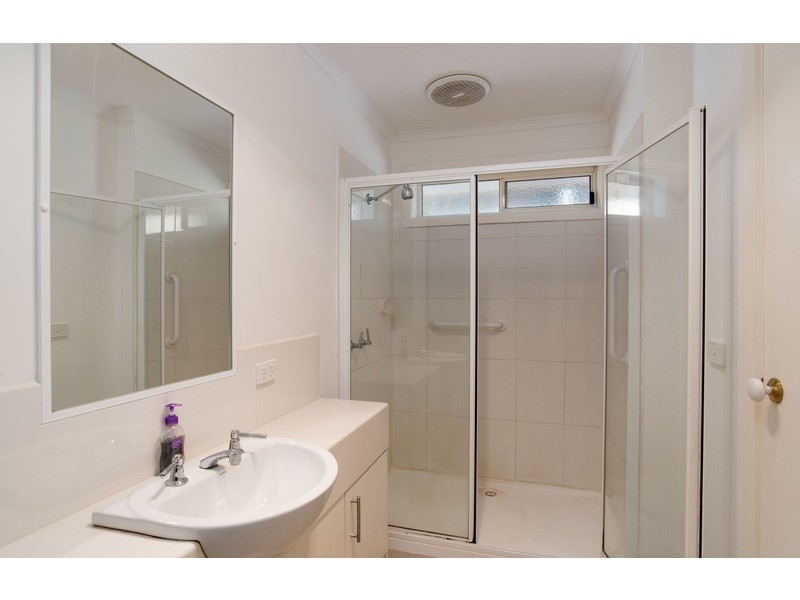 2/23 Sheldon Avenue, Mooroolbark VIC 3138