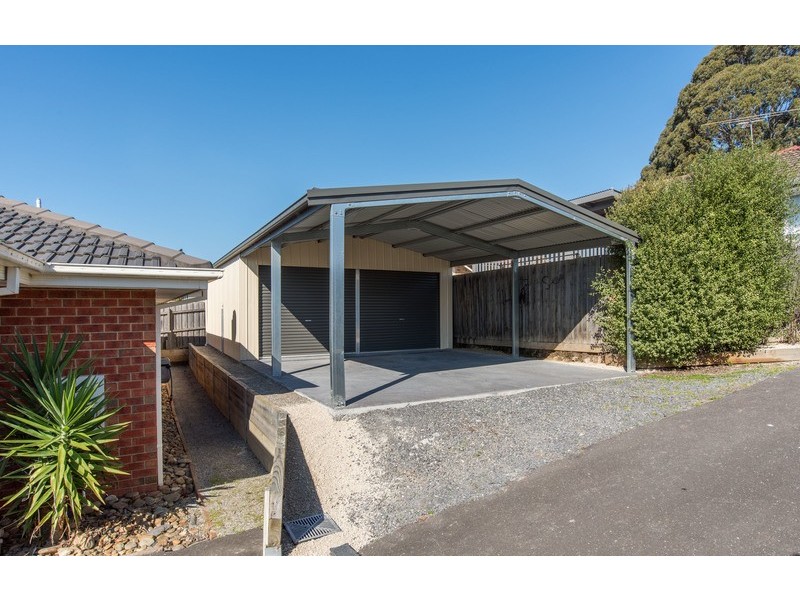 2/23 Sheldon Avenue, Mooroolbark VIC 3138