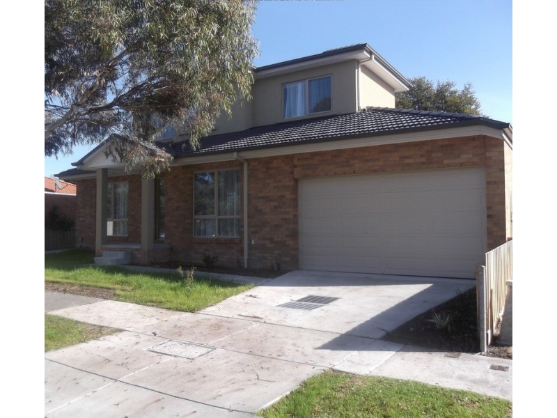 1/13 Railway Crescent, Croydon VIC 3136
