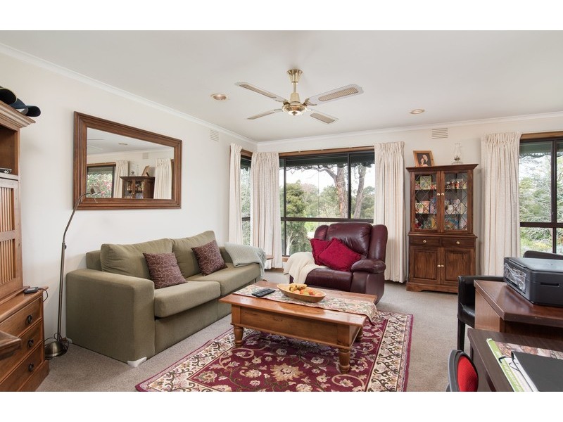 27 Spring Street, Mount Evelyn VIC 3796