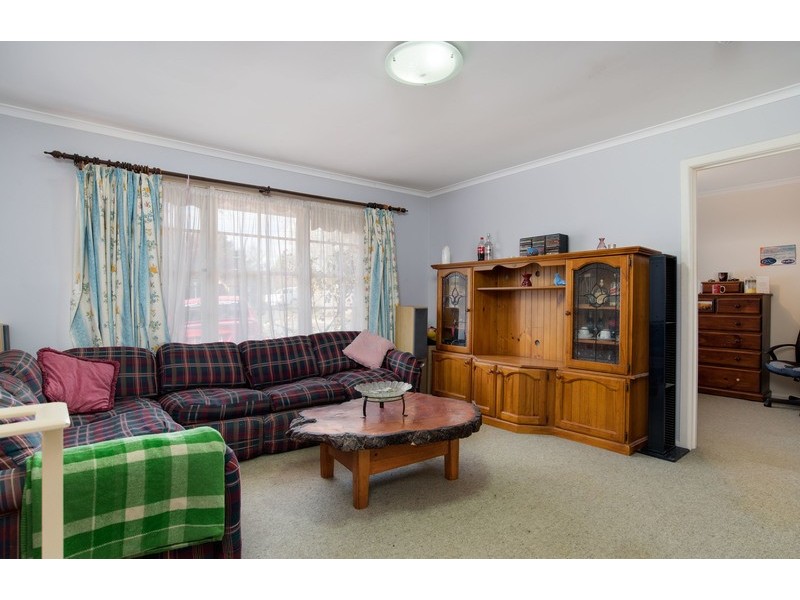 24 Reay Road, Mooroolbark VIC 3138