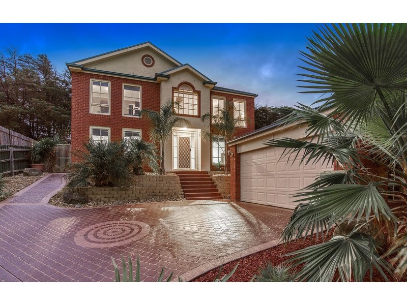 27 Yarra Valley Boulevard, Chirnside Park VIC 3116