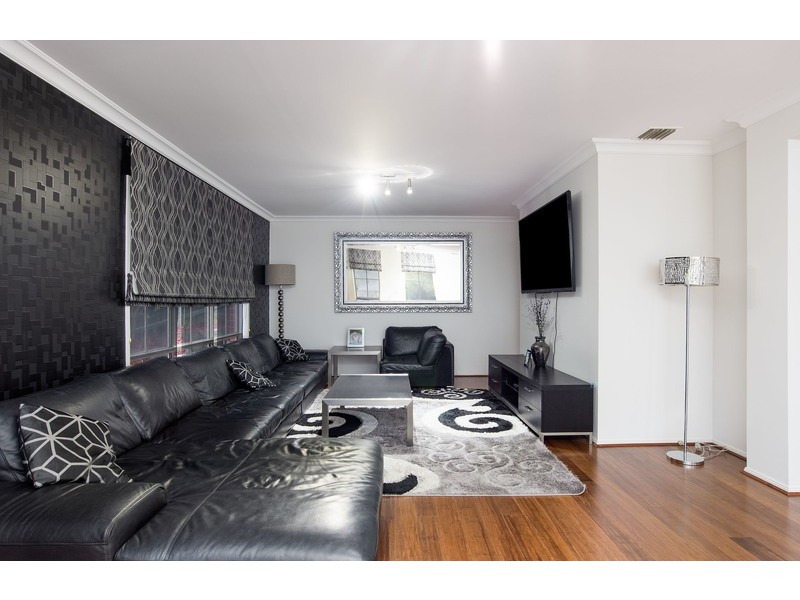 27 Yarra Valley Boulevard, Chirnside Park VIC 3116