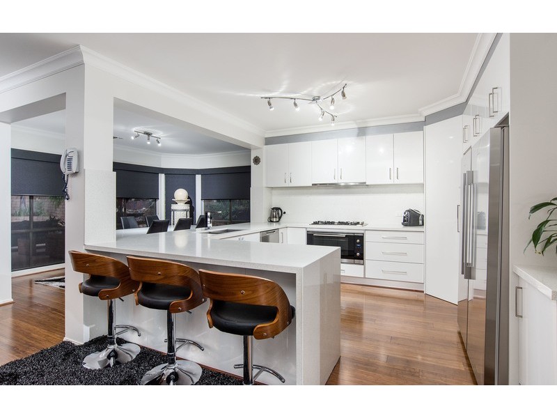 27 Yarra Valley Boulevard, Chirnside Park VIC 3116