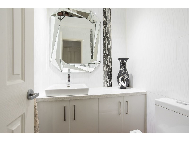 27 Yarra Valley Boulevard, Chirnside Park VIC 3116