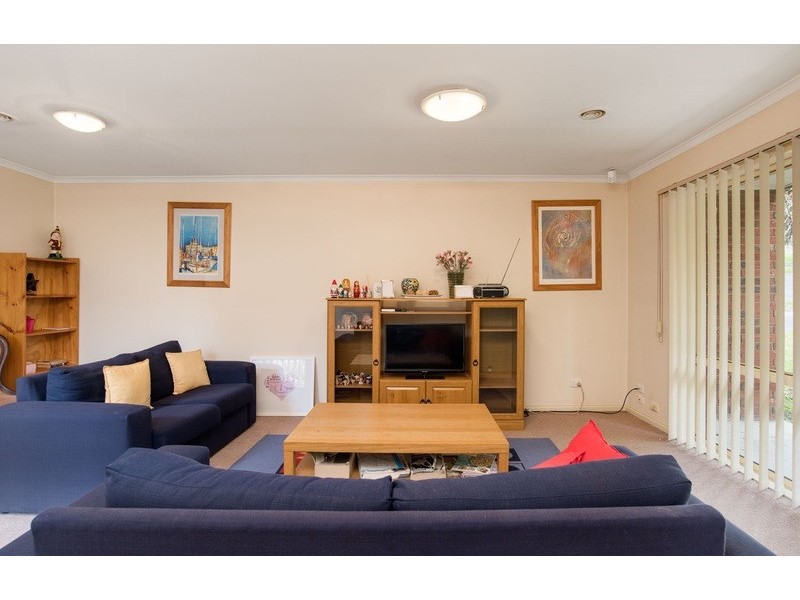 4B Vinter Avenue, Croydon VIC 3136