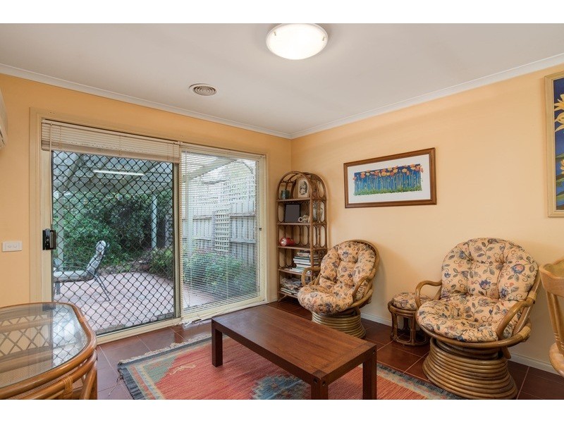 4B Vinter Avenue, Croydon VIC 3136