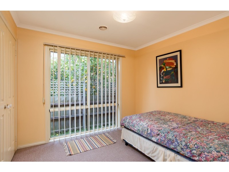 4B Vinter Avenue, Croydon VIC 3136