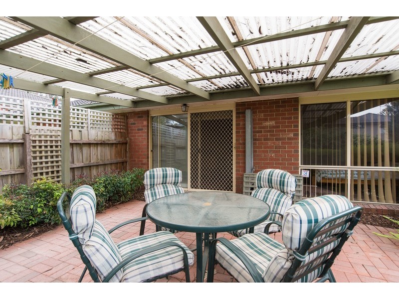 4B Vinter Avenue, Croydon VIC 3136