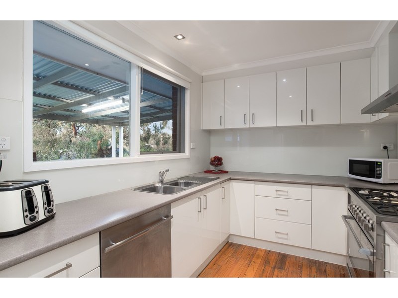 19 Corrong Crescent, Mooroolbark VIC 3138