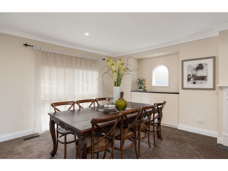 23 Barina Avenue, Mooroolbark VIC 3138