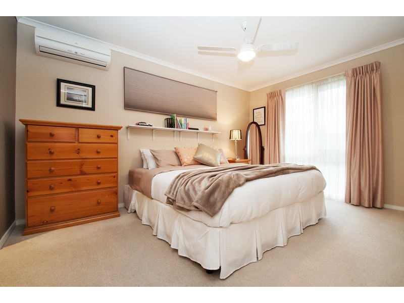 14 Club Point Drive, Chirnside Park VIC 3116