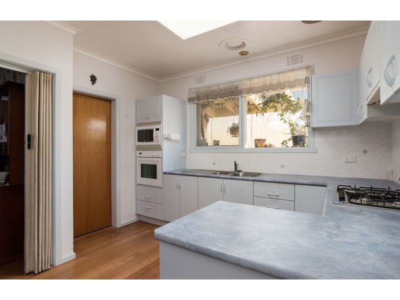 62 Mount View Parade, Croydon VIC 3136