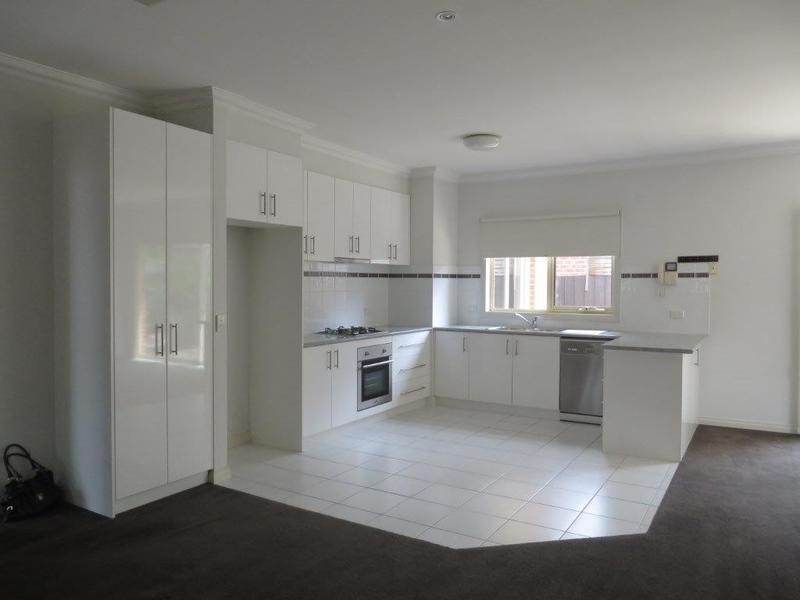 2/8 Mersey Road, Kilsyth VIC 3137